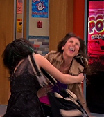 Victorious_S03E07_AprilFoolsBlank_VJBR_1968.jpg