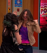 Victorious_S03E07_AprilFoolsBlank_VJBR_1969.jpg