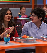 Victorious_S03E09_HowTrinaGotIn_VJBR_0036.jpg