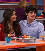 Victorious_S03E09_HowTrinaGotIn_VJBR_0137.jpg