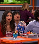 Victorious_S03E09_HowTrinaGotIn_VJBR_0350.jpg