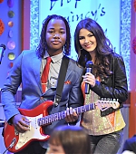 Victorious_3x04_BTS_VJBR.jpg