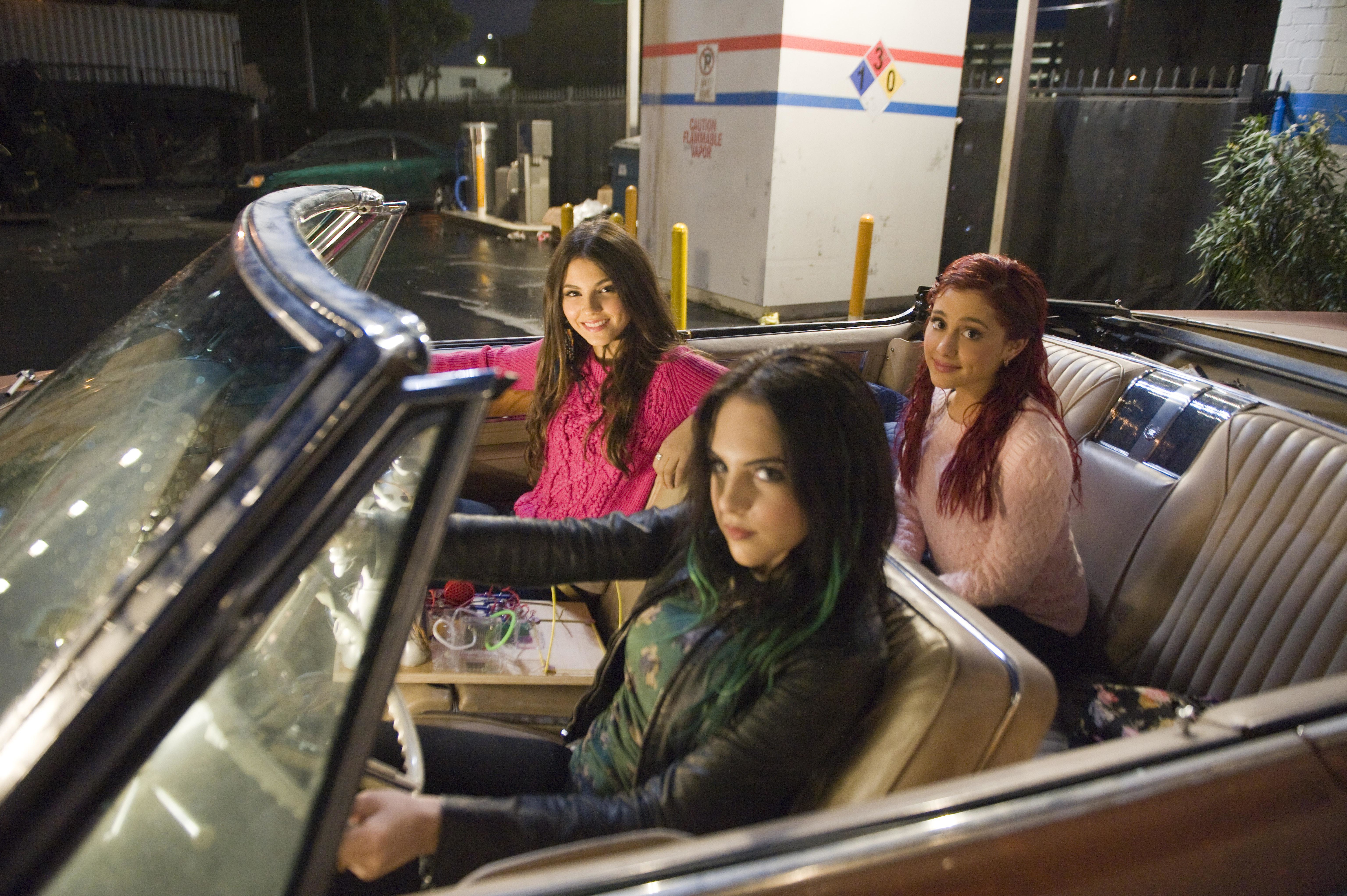 Victorious_3x05_BTS_VJBR_28129.jpg