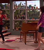 Victorious_S01E01_Pilot_VJBR_0194.jpg