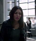 VJBR-EyeCandy-1x04-YOLO1448.jpg