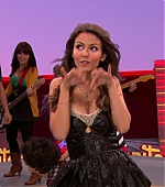 Victorious_S01E02_TheBirdScene_VJBR_0563.jpg