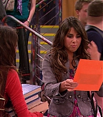 Victorious_S01E02_TheBirdScene_VJBR_0119.jpg