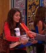 Victorious_S01E02_TheBirdScene_VJBR_0136.jpg