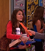 Victorious_S01E02_TheBirdScene_VJBR_0137.jpg