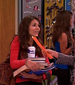 Victorious_S01E02_TheBirdScene_VJBR_0138.jpg