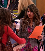 Victorious_S01E02_TheBirdScene_VJBR_0154.jpg