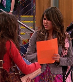 Victorious_S01E02_TheBirdScene_VJBR_0158.jpg