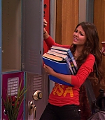 Victorious_S01E02_TheBirdScene_VJBR_0218.jpg