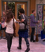 Victorious_S01E02_TheBirdScene_VJBR_3343.jpg