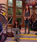 Victorious_S01E04_TheBirthweekSong_VJBR_0130.jpg