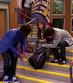 Victorious_S01E04_TheBirthweekSong_VJBR_0186.jpg