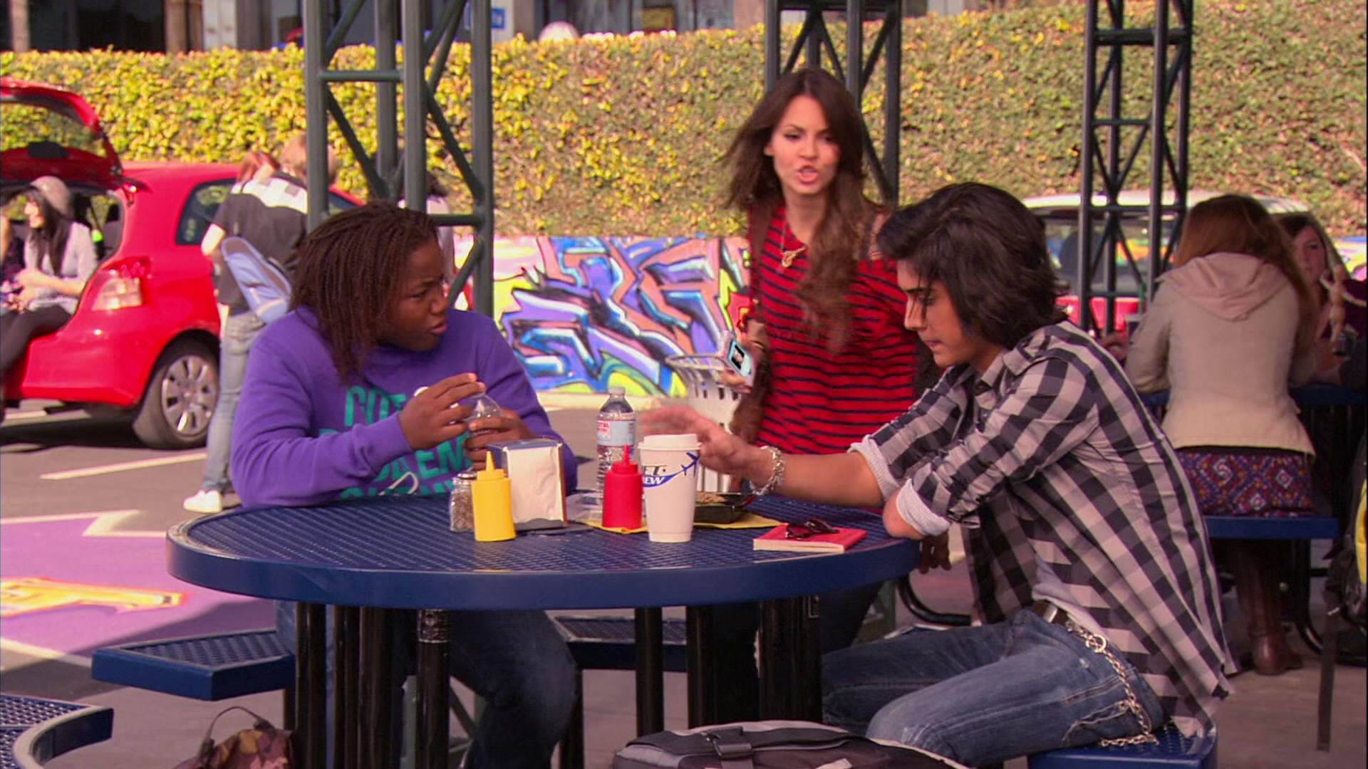 Victorious_S01E05JadeDumpsBeck_VJBR_0109.jpg