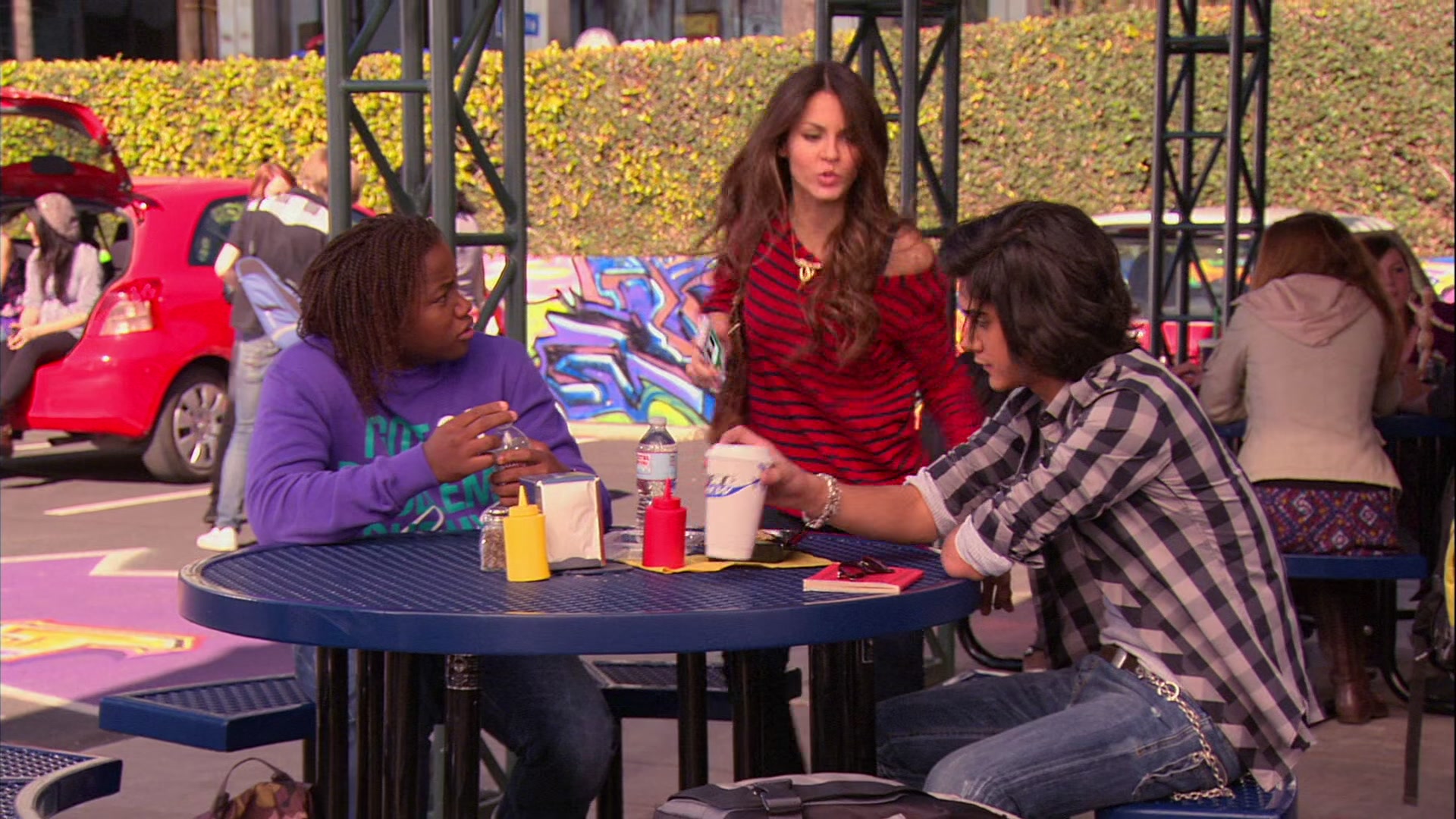 Victorious_S01E05JadeDumpsBeck_VJBR_0110.jpg