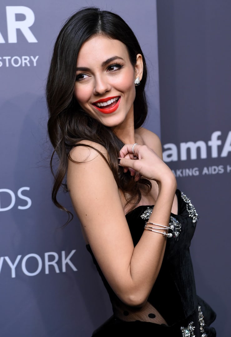 740full-victoria-justice-1.jpg