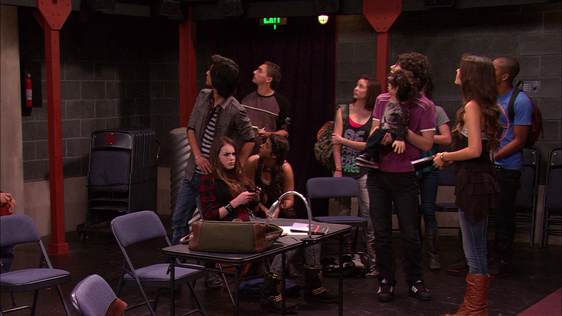 Victorious_S01E06_ToriTheZombie_VJBR_0370.jpg