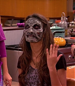 Victorious_S01E06_ToriTheZombie_VJBR_1385.jpg