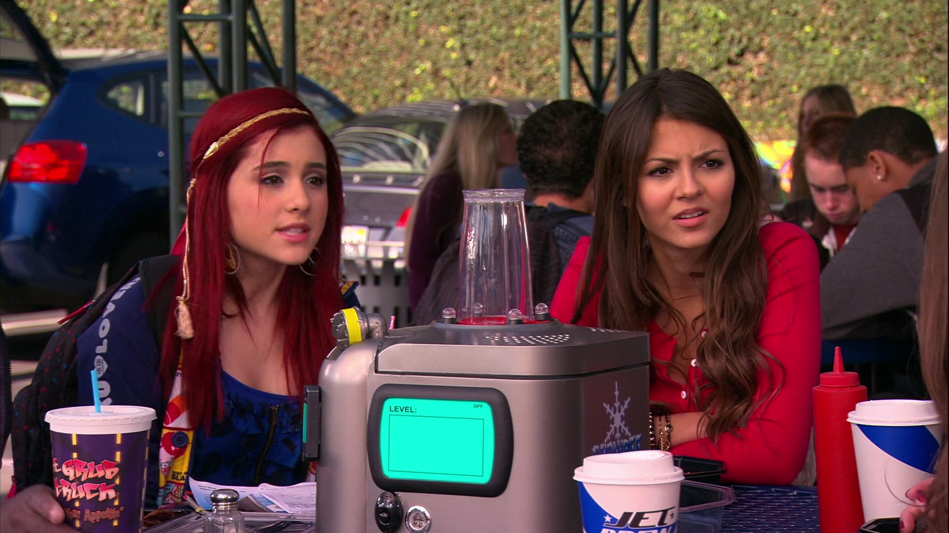 Victorious_S01E07_Robarazzi_VJBR_0101.jpg