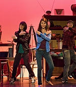 Victorious_1x01_MakeItShineRehearsals_VJBR_282129.jpg