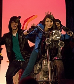 Victorious_1x01_MakeItShineRehearsals_VJBR_282329.jpg