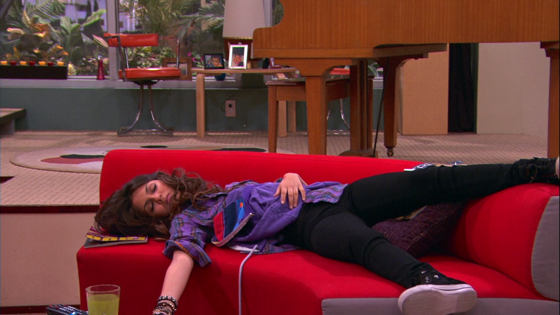 Victorious_S01E13_E14_FreakTheFreakOut_VJBR_3765.jpg