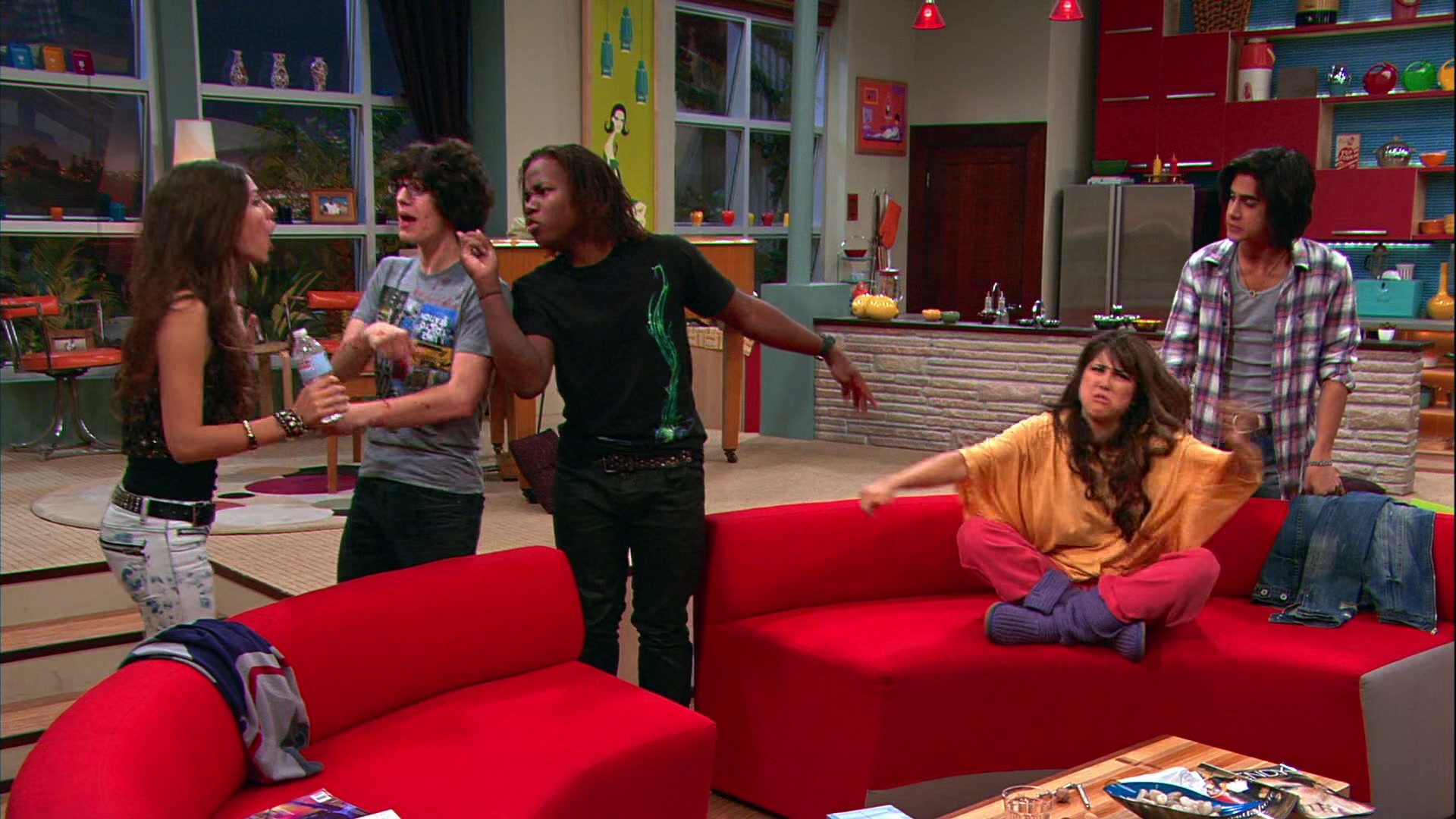 Victorious_S01E13_E14_FreakTheFreakOut_VJBR_6085.jpg