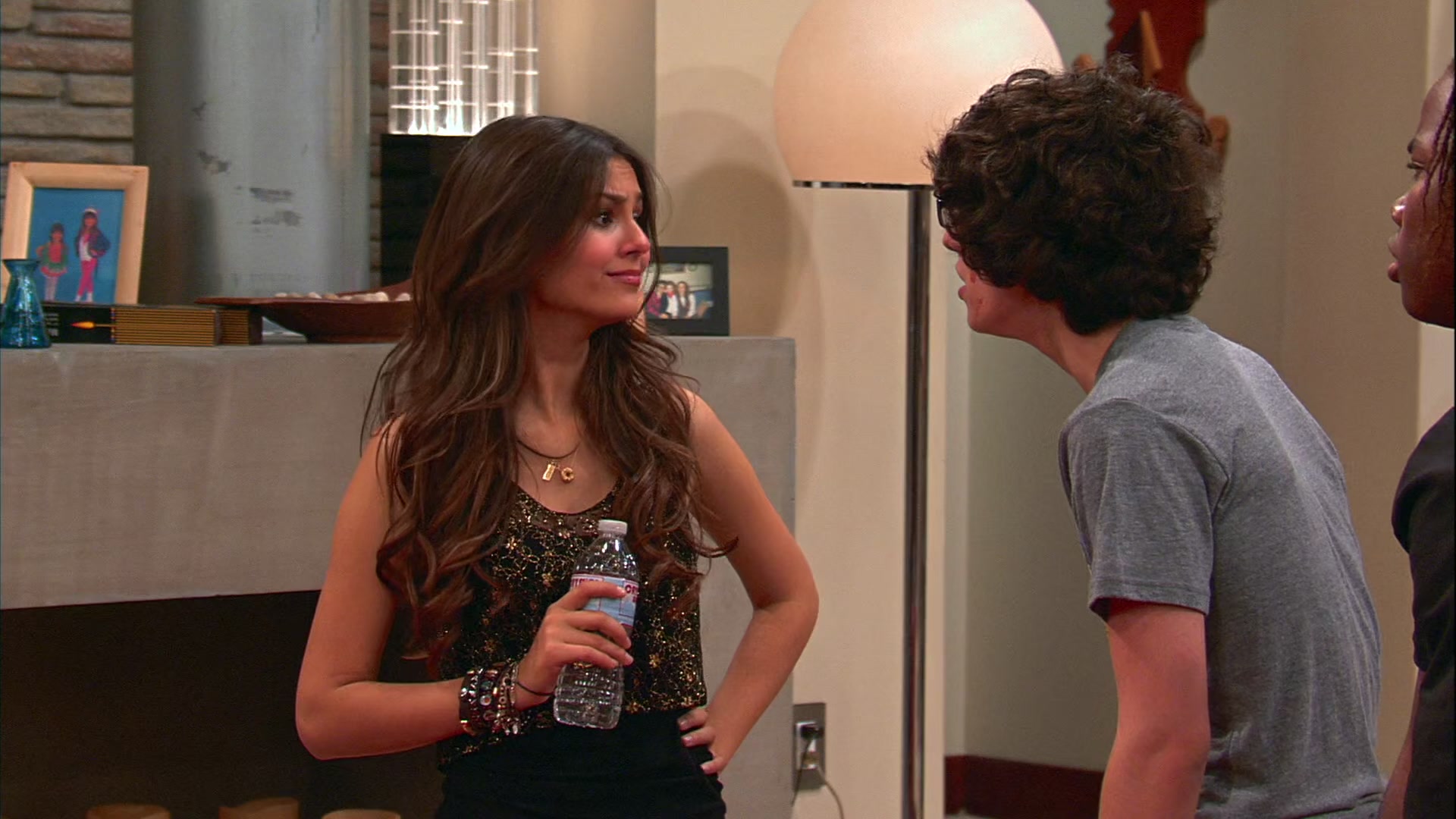 Victorious_S01E13_E14_FreakTheFreakOut_VJBR_6113.jpg