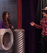 Victorious_S01E15_Rex_Dies_VJBR_1511.jpg