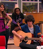 Victorious_S01E16_TheDiddlyBops_VJBR_0682.jpg