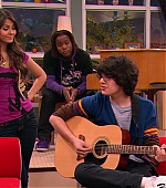 Victorious_S01E16_TheDiddlyBops_VJBR_0690.jpg