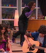 Victorious_S01E16_TheDiddlyBops_VJBR_0780.jpg