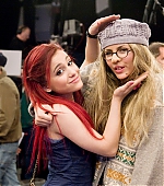 Victorious_1x14_BTS_VJBR_28129.jpg