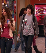 Victorious_S01E18_TheWood_VJBR_0204.jpg