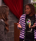 Victorious_S01E20_SleepoverAtSikowitzs_VJBR_0049.jpg