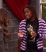 Victorious_S01E20_SleepoverAtSikowitzs_VJBR_0053.jpg