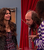 Victorious_S01E20_SleepoverAtSikowitzs_VJBR_0083.jpg