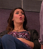 Victorious_S01E20_SleepoverAtSikowitzs_VJBR_0157.jpg