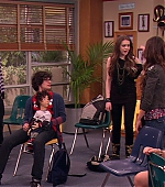 Victorious_S01E20_SleepoverAtSikowitzs_VJBR_0388.jpg