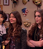 Victorious_S01E20_SleepoverAtSikowitzs_VJBR_0465.jpg