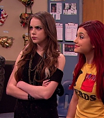 Victorious_S01E20_SleepoverAtSikowitzs_VJBR_0473.jpg