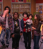 Victorious_S01E20_SleepoverAtSikowitzs_VJBR_0483.jpg