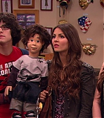 Victorious_S01E20_SleepoverAtSikowitzs_VJBR_0515.jpg