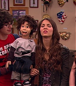 Victorious_S01E20_SleepoverAtSikowitzs_VJBR_0530.jpg