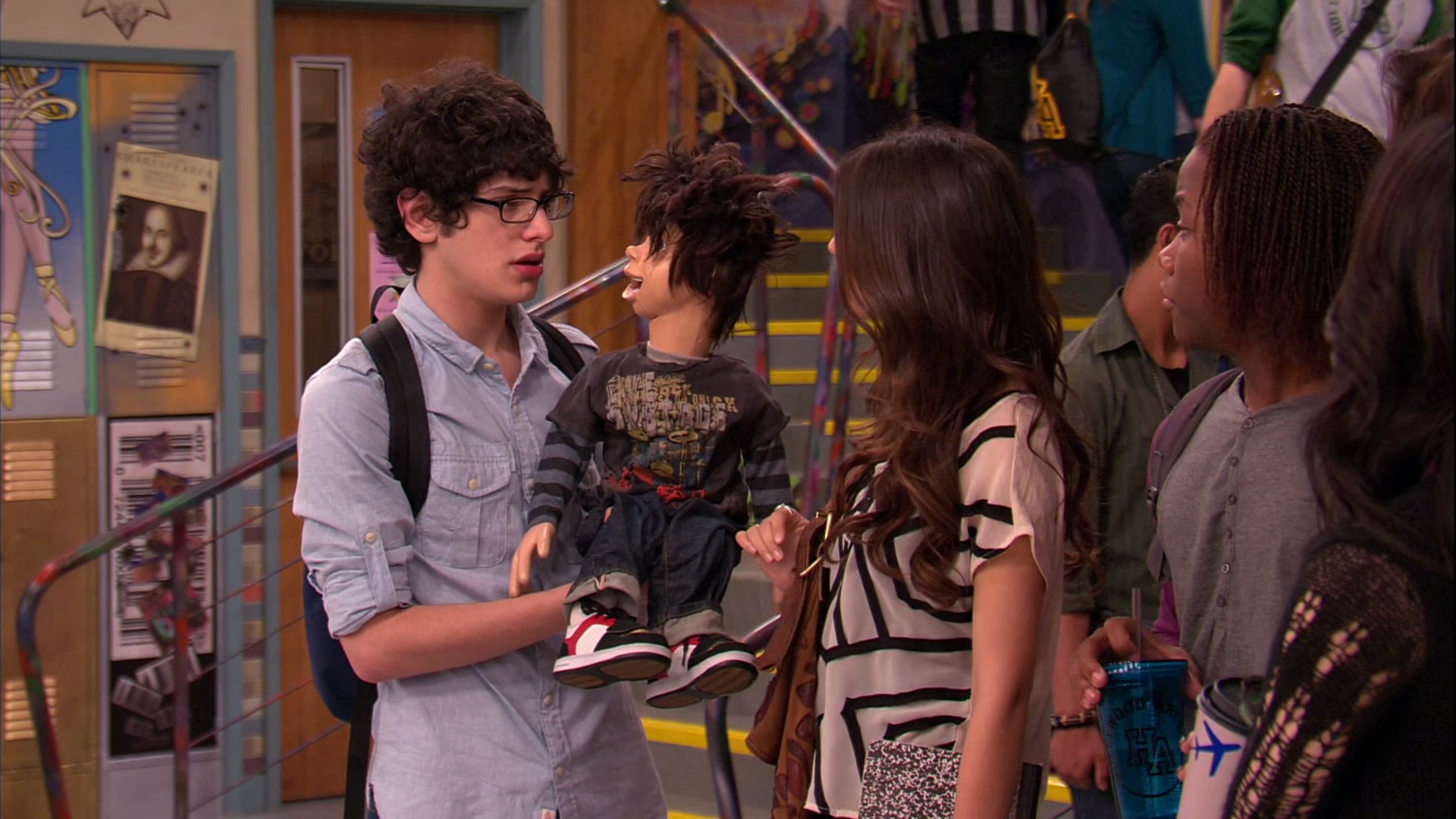 Victorious_S02E01_BegginOnYourKnees_VJBR_0937.jpg