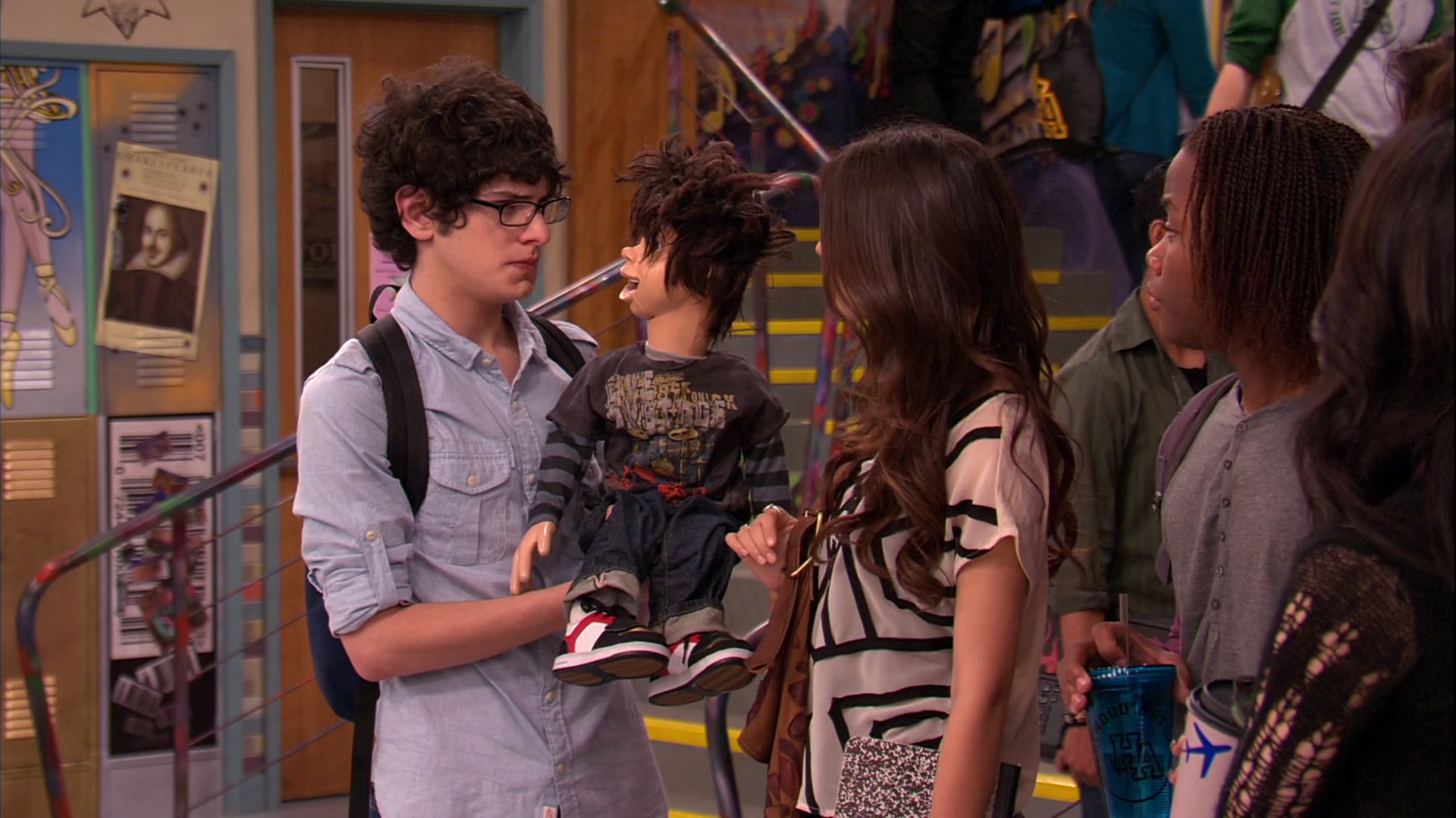 Victorious_S02E01_BegginOnYourKnees_VJBR_0940.jpg