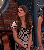 Victorious_S02E01_BegginOnYourKnees_VJBR_0107.jpg